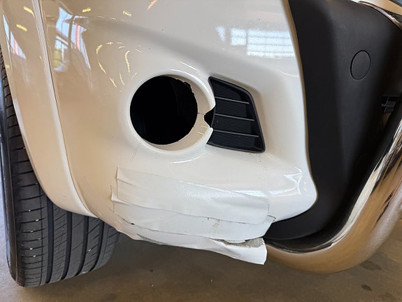 Toyota HiLux 18 of 18
