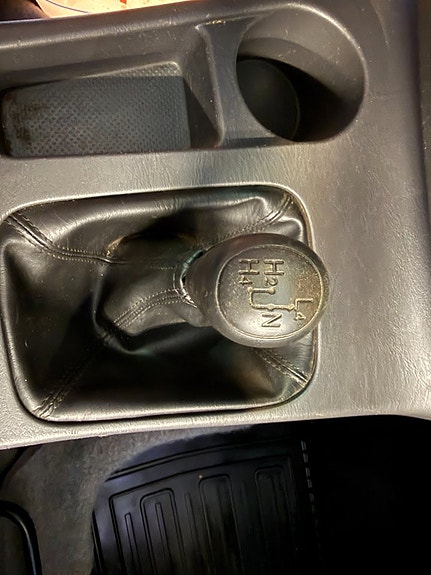 Toyota HiLux 14 of 18