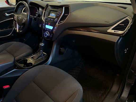 Hyundai Santa Fe 9 of 22