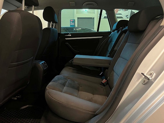 Volkswagen Golf VI 18 of 19