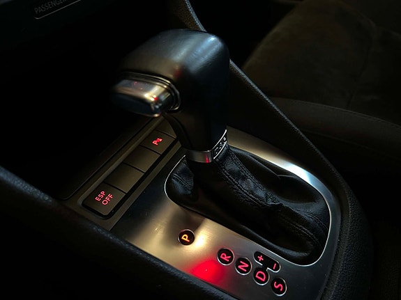 Volkswagen Golf VI 16 of 19