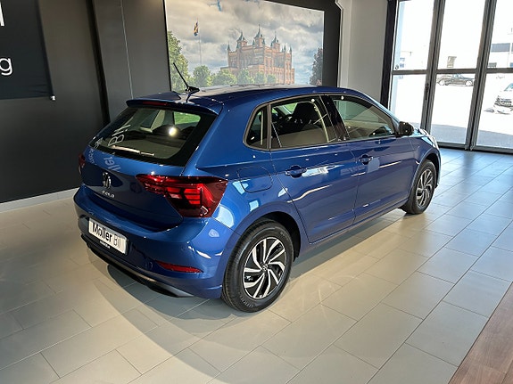 Volkswagen Polo 3 of 5