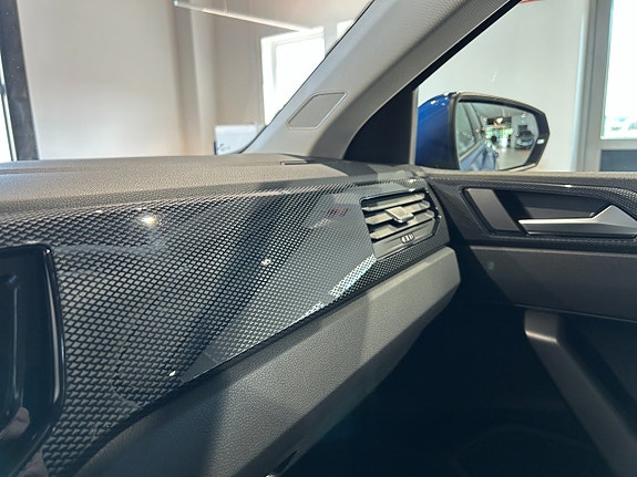 Volkswagen Polo 12 of 19