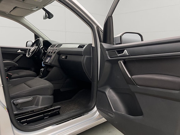 Volkswagen Caddy Maxi 27 of 30