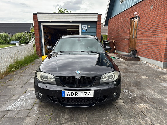 BMW 130i 2 of 10