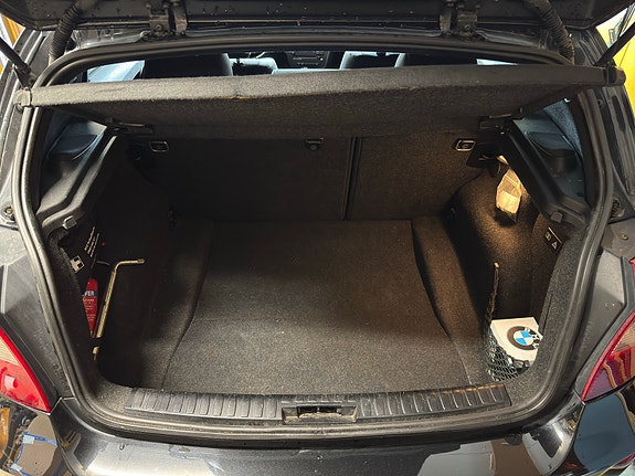 BMW 130i 9 of 10