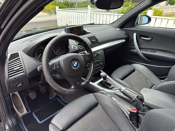 BMW 130i 6 of 10