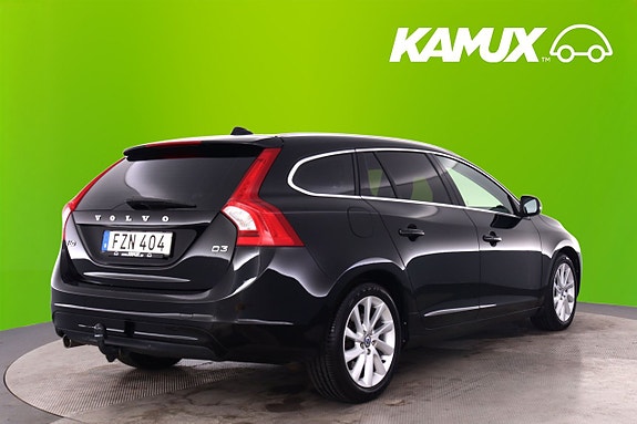 Volvo V60 4 of 5