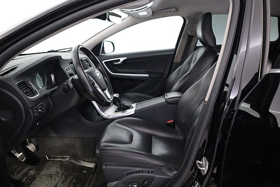 Volvo V60 11 of 20