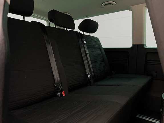 Volkswagen Multivan 29 of 30
