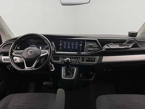 Volkswagen Multivan 17 of 30