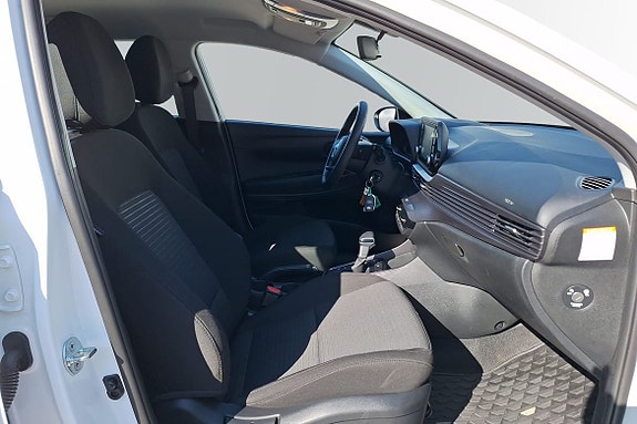 Hyundai i20 6 of 22