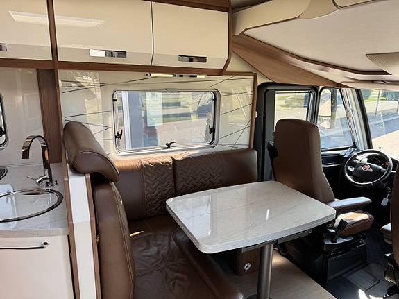 Bürstner Elegance I 840 Hydraulben AC Automat Solcell 177hk 9 of 18