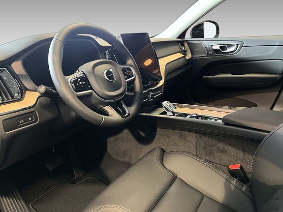 Volvo XC60 9 of 15