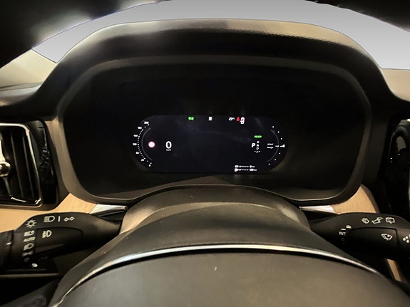 Volvo XC60 13 of 15