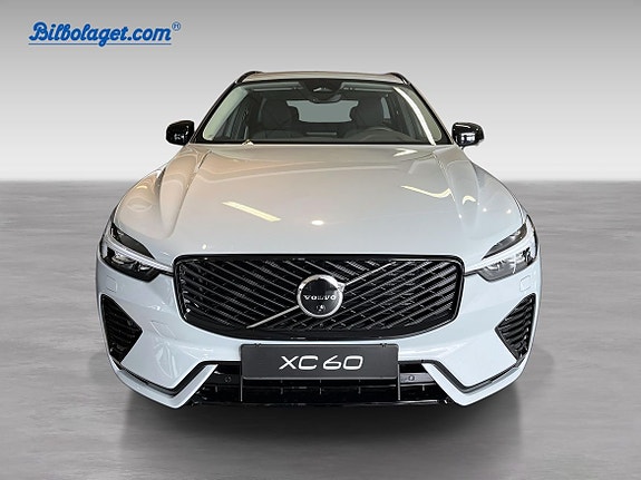 Volvo XC60 2 of 15