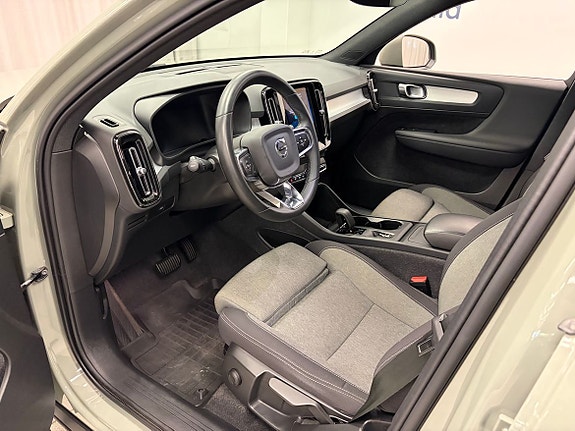 Volvo XC40 5 of 5