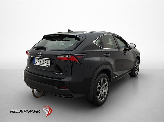 Lexus NX300h 8 of 30