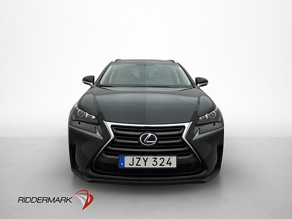 Lexus NX300h 2 of 5