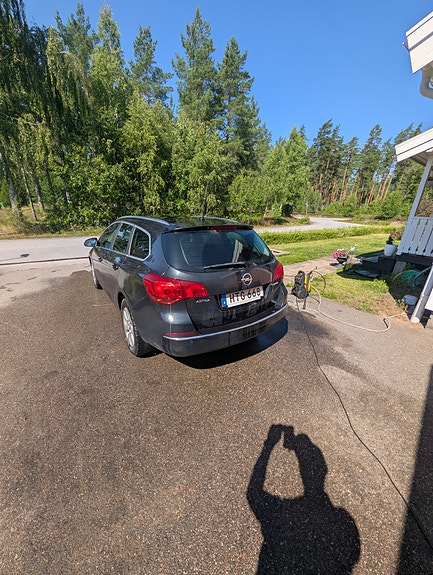 Opel Astra 9 of 12