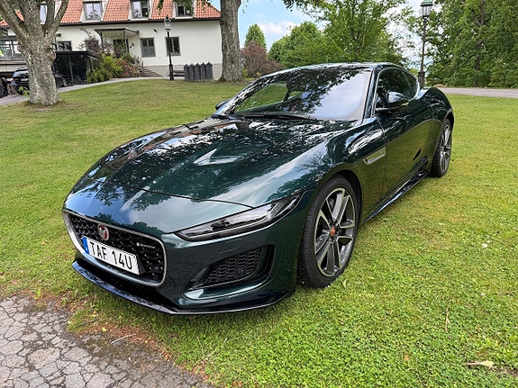 Jaguar F-TYPE 2 of 5