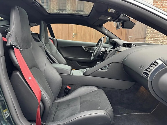 Jaguar F-TYPE 6 of 8