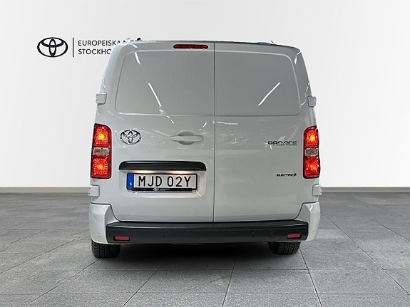 Toyota Proace 4 of 12