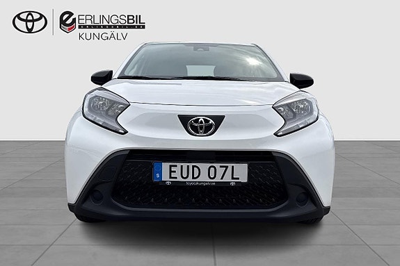 Toyota Aygo X 6 of 12