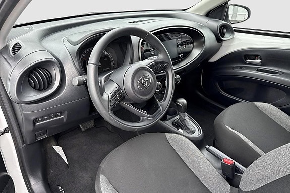 Toyota Aygo X 8 of 12