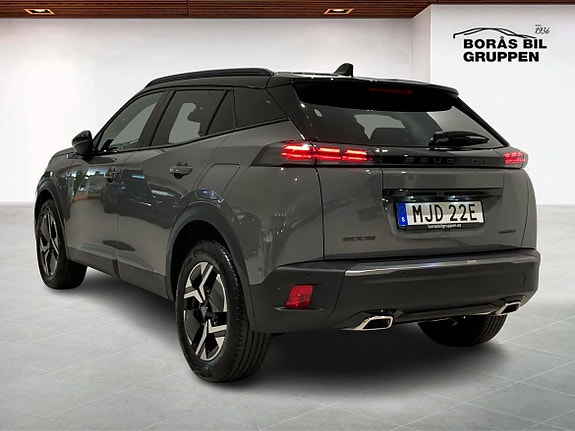 Peugeot 2008 2 of 5