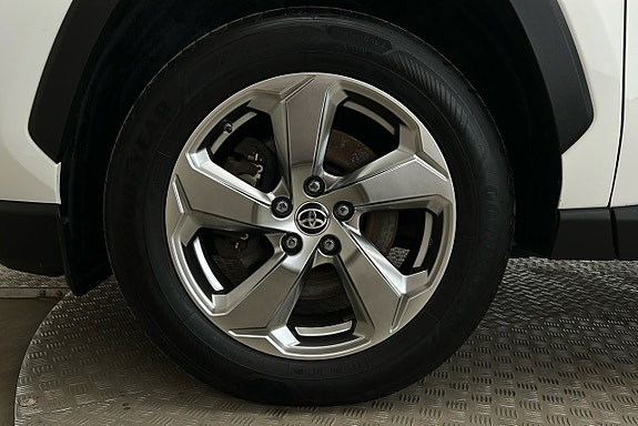 Toyota RAV4 12 of 27