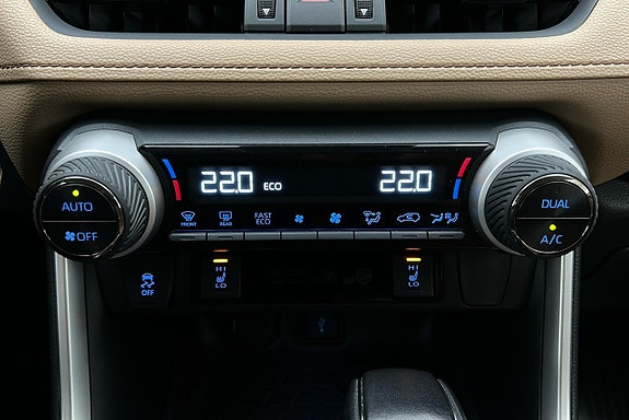 Toyota RAV4 19 of 27