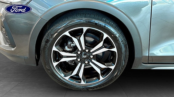 Ford Focus 9 of 12