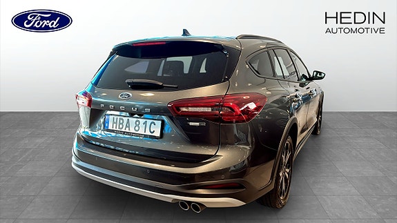 Ford Focus 7 of 12