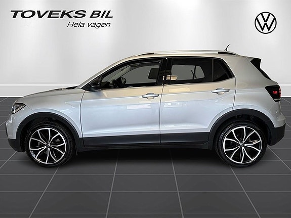 Volkswagen T-Cross 2 of 5