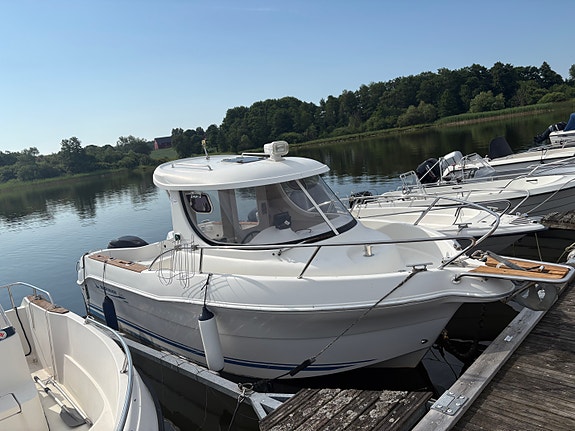 Quicksilver 640 pilothouse 2 of 5