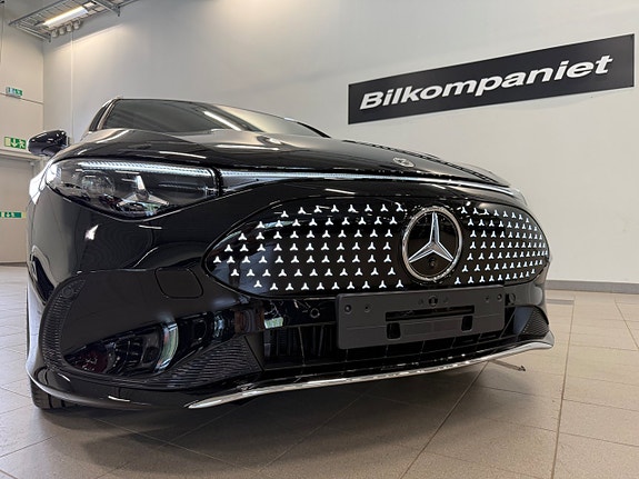 Mercedes-Benz CLA350 5 of 5