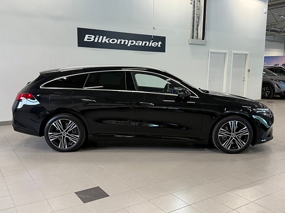 Mercedes-Benz CLA350 2 of 5