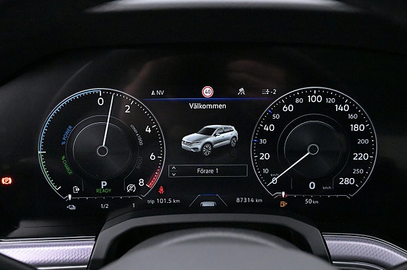 Volkswagen Touareg 8 of 27