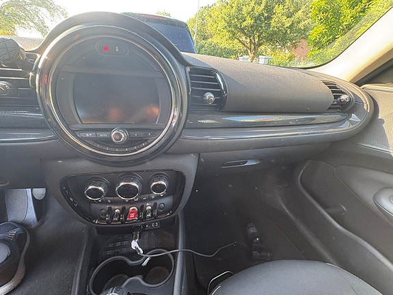 MINI Cooper 8 of 11