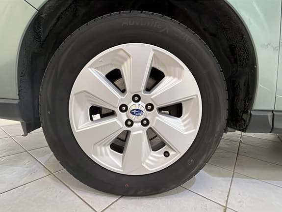 Subaru Forester 9 of 13