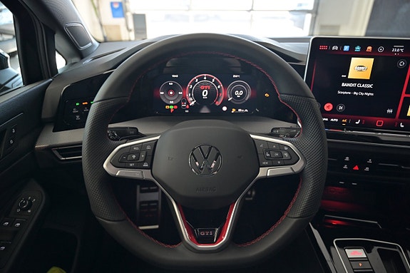Volkswagen Golf I 13 of 27