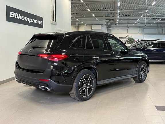 Mercedes-Benz GLC300 de 3 of 5