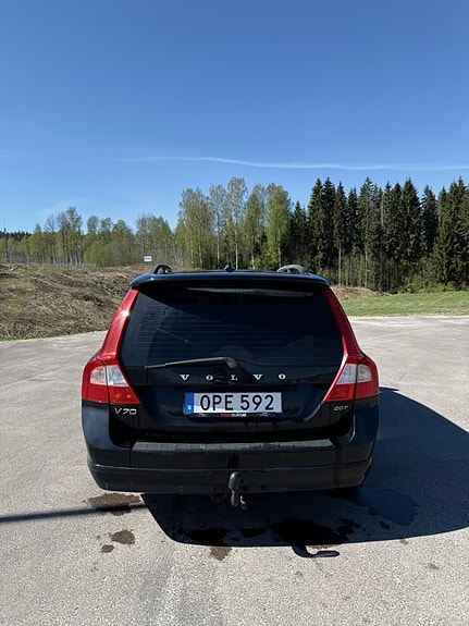 Volvo V70 4 of 5