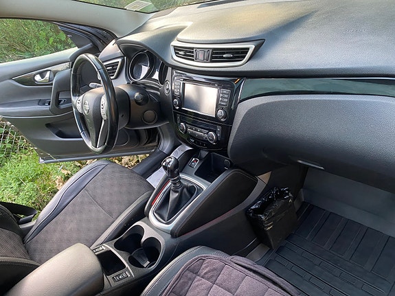 Nissan Qashqai 2 of 5
