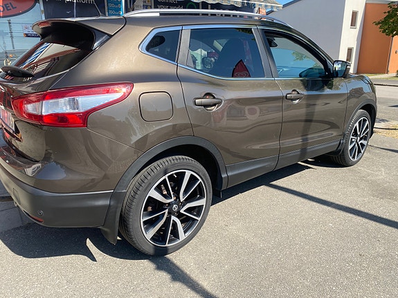 Nissan Qashqai 4 of 5