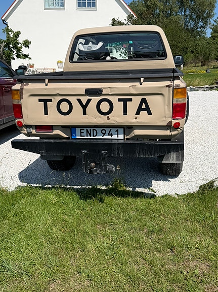 Toyota HiLux 5 of 5