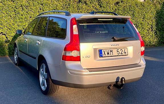Volvo V50 4 of 5