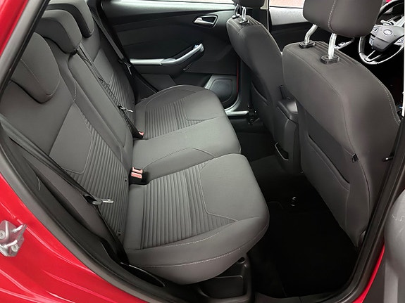 Ford Focus 12 of 17