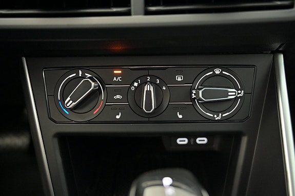 Volkswagen Polo 19 of 25